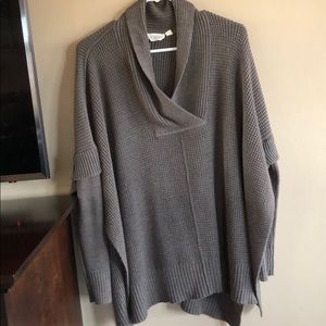RETROD XS SIDE SLIT PONCHO SWEATER